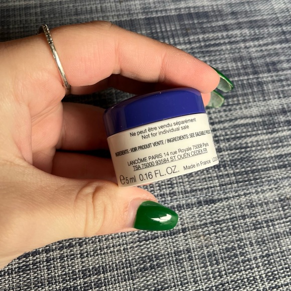 Lancôme renergie lift multi-action ultra eye cream - Picture 2 of 3